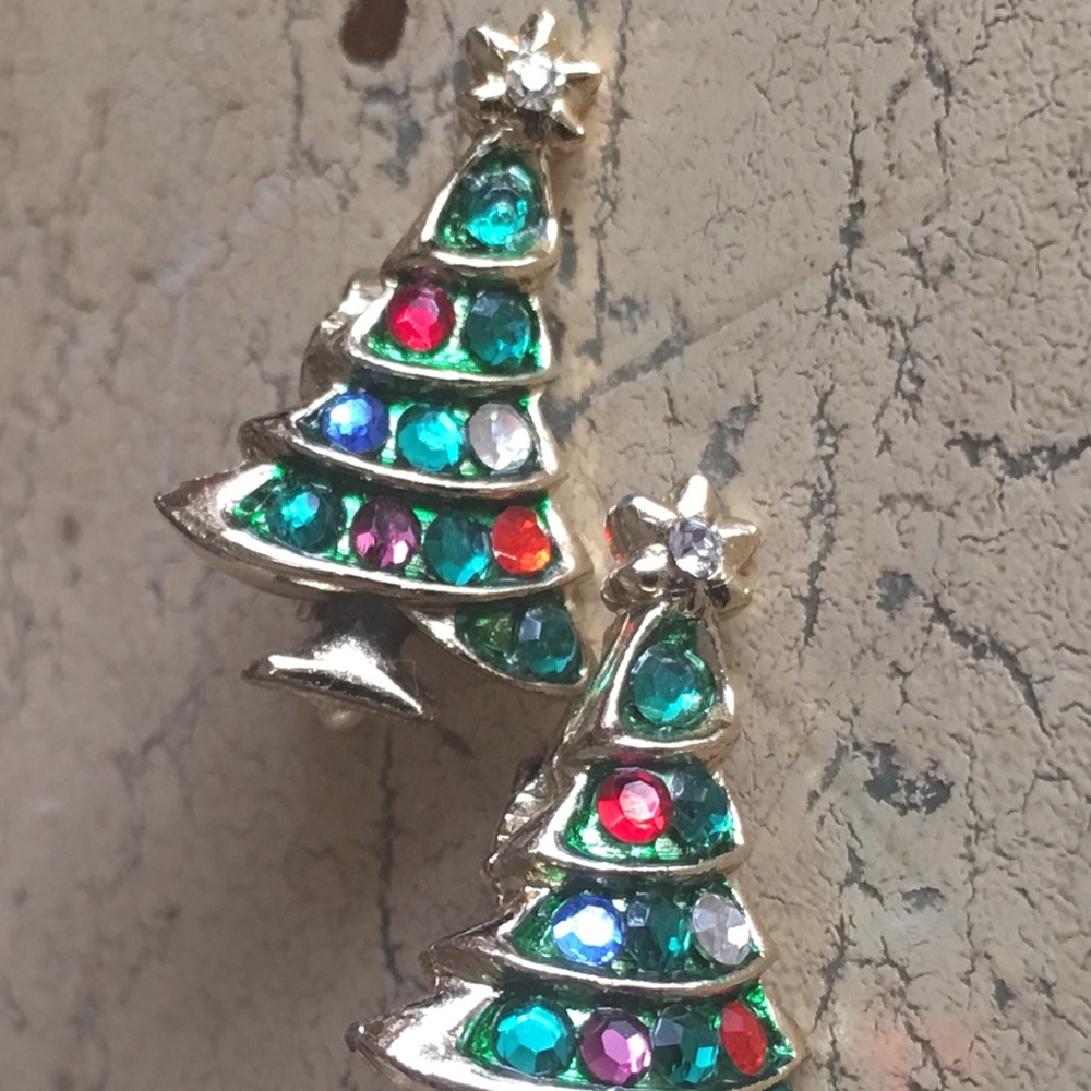 Weiss Christmas Tree Vintage Clip-On Earrings.